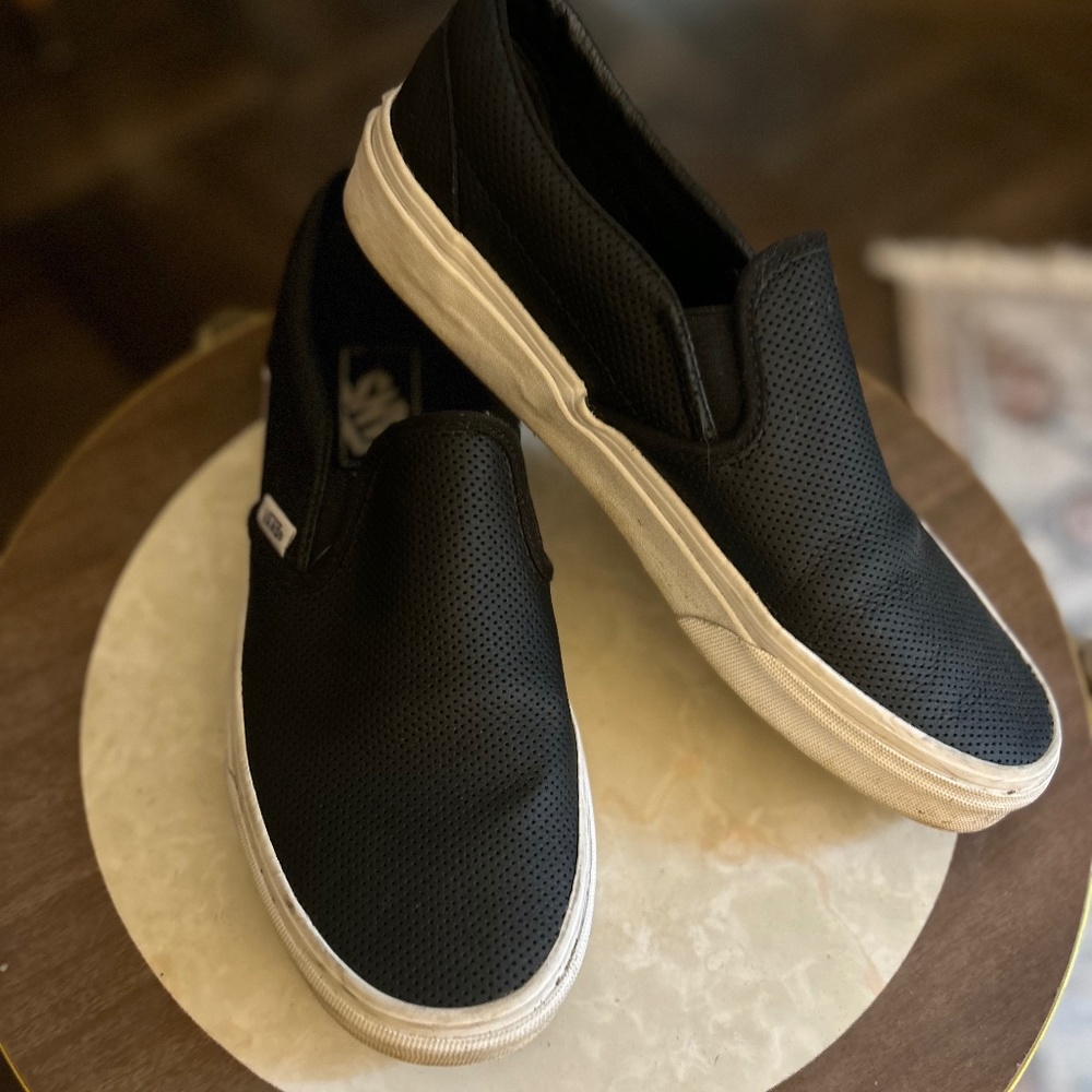 Vans Asher Slip-On Perforated Leather Skate Shoe - size e9